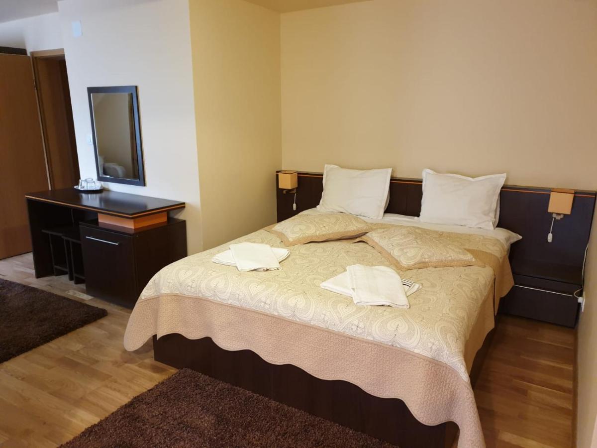 Casa Enescu Hotel Bran  Buitenkant foto